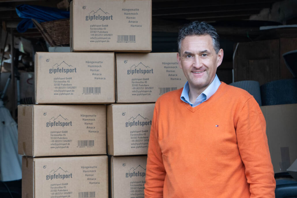 targenio spendet 25 Winterschlafsäcke