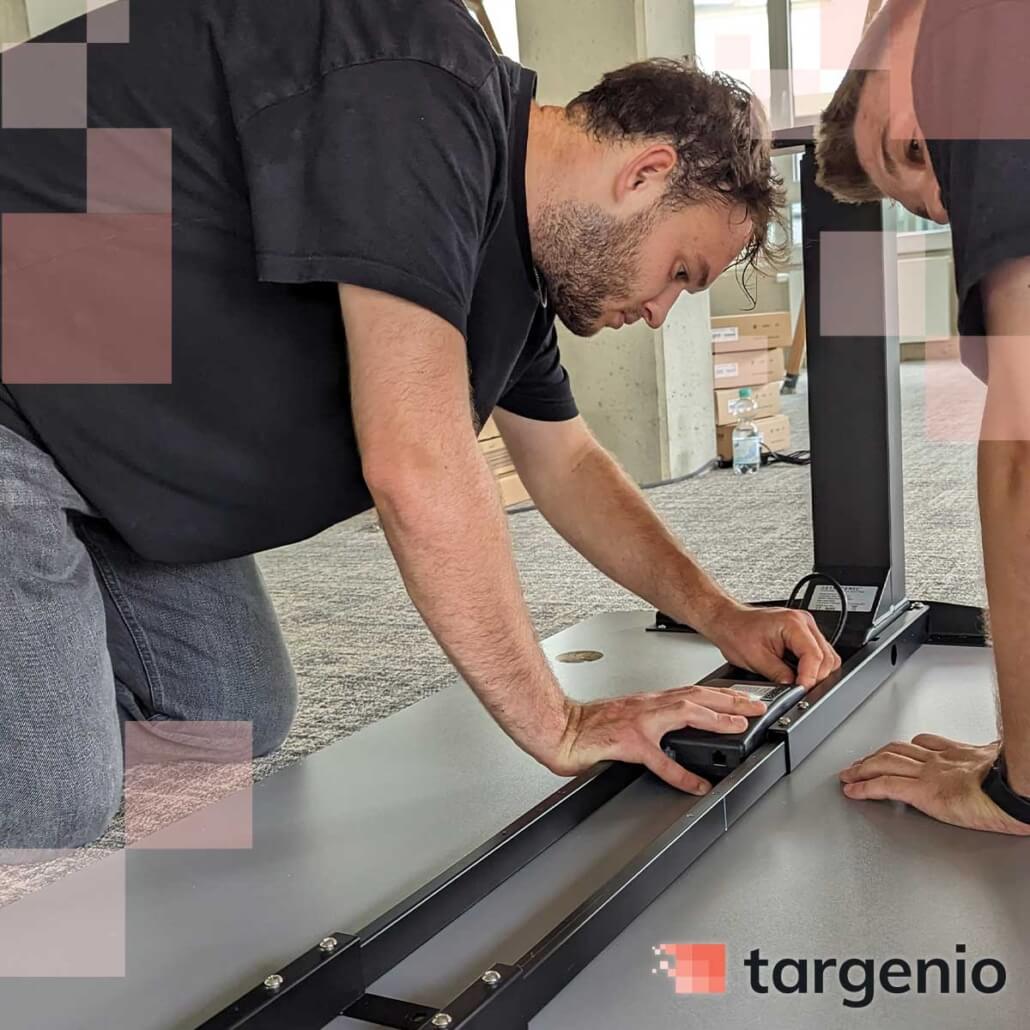 Aufbau des neuen Schreibtischs