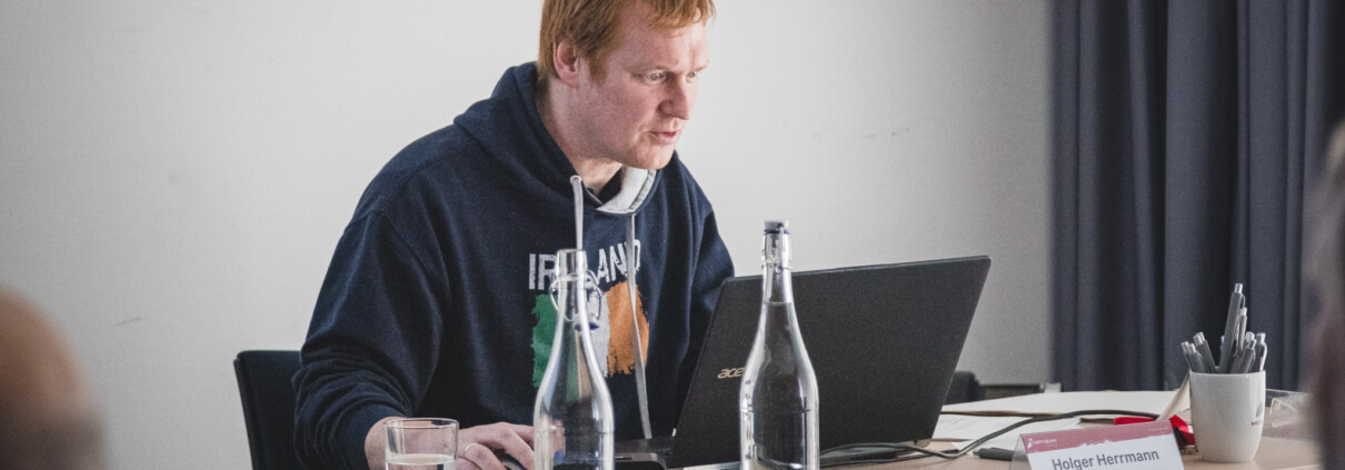 Holger, der den Vortrag am Mathema Campus hält